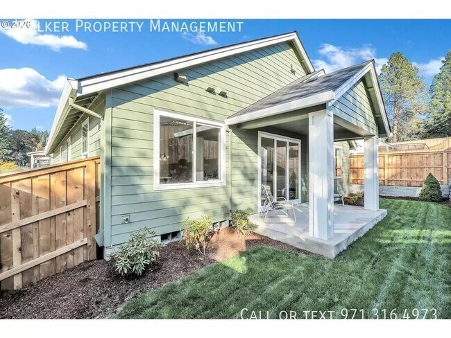 Building Photo - 996 E Rork Ct