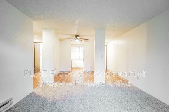 Building Photo - 14128 NE Sandy Blvd