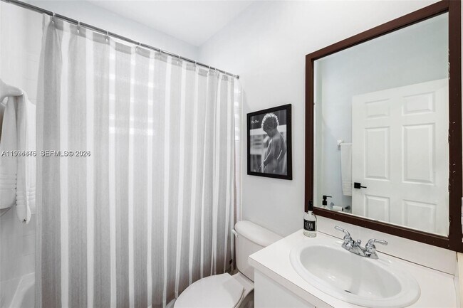 Building Photo - 18755 SW 27th Ct