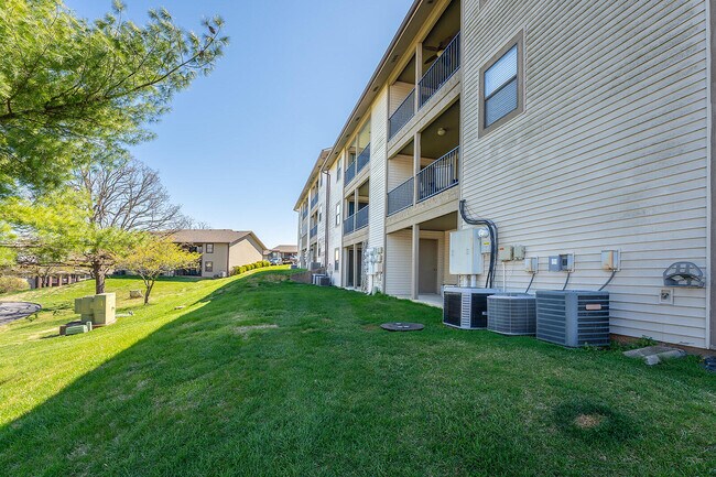 Building Photo - 133 Troon Dr