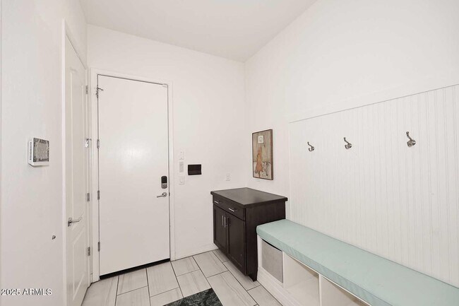 Building Photo - 7320 E Vista Bonita Dr