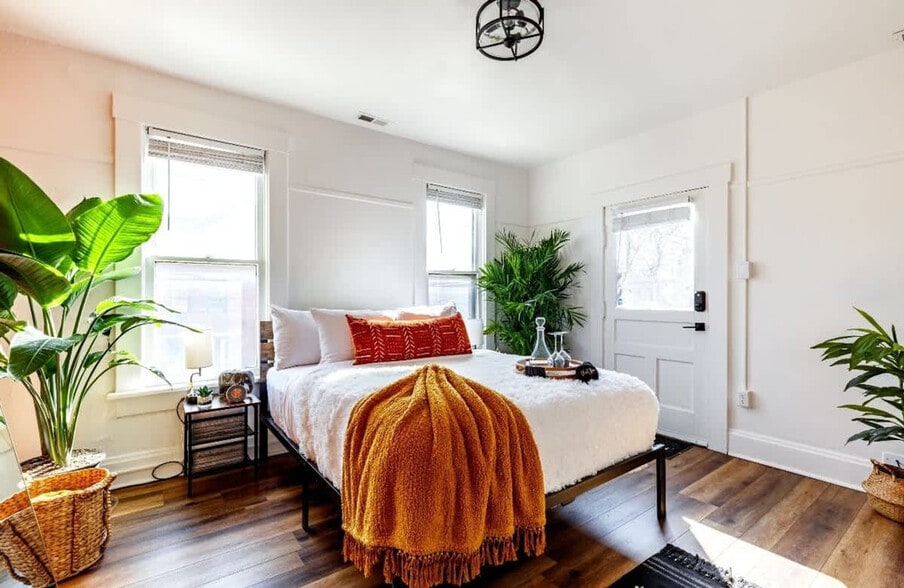 Building Photo - 575 1/2 City Park Avenue-SI ID1265634P