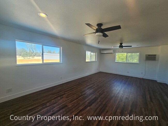 Building Photo - Remodeled Spacious House with Shop on 5 Ac...