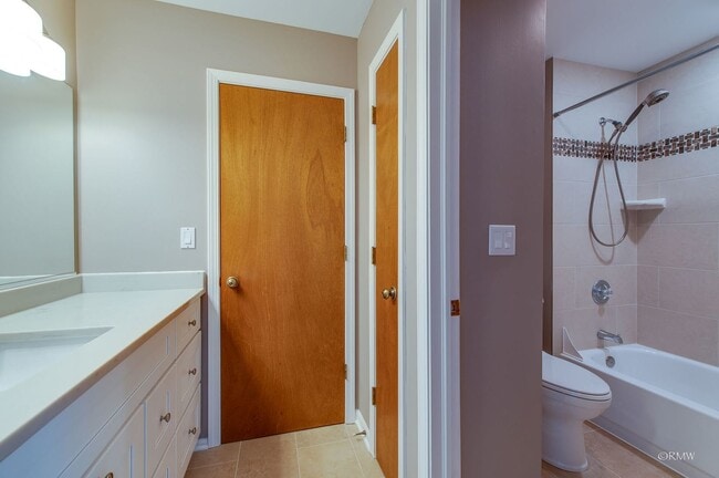 Building Photo - 344 Kildare Ct