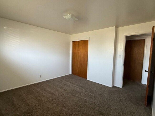 Building Photo - SINGLE FAMILY HOUSING -  2 bed/1 bath in Orem