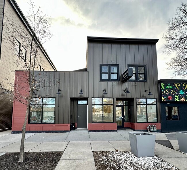 Primary Photo - 4008 Minnehaha Ave