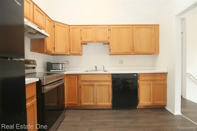 Building Photo - 31119 Country Bluff