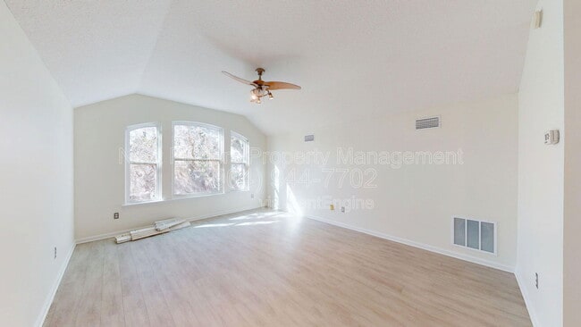 Building Photo - 13435 Nottingham Knoll Ct