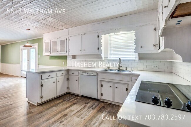 Building Photo - 5613 Waltham Ave