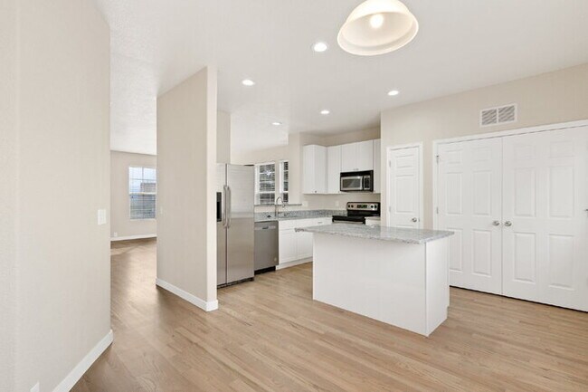 Building Photo - Charming 3-Bedroom Home Near Ft. Carson – ...