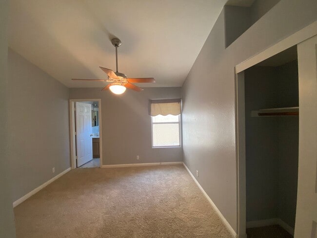 Building Photo - Henderson Cutie