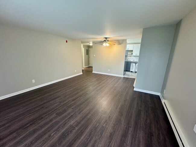 Building Photo - 390 Rencliffe Apartments