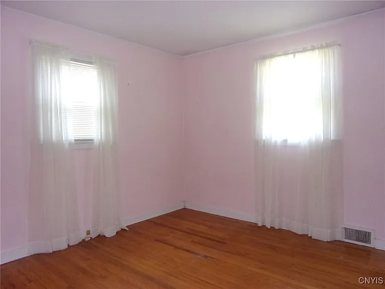 Building Photo - 223 W Molloy Rd