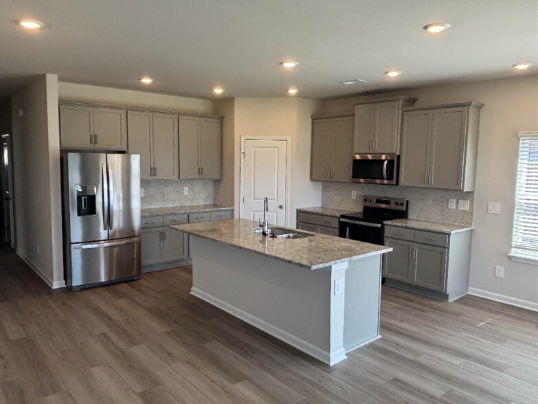 Building Photo - 29343 Satilla Cir