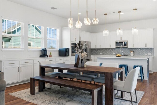 Building Photo - 8704 Apogee Blvd