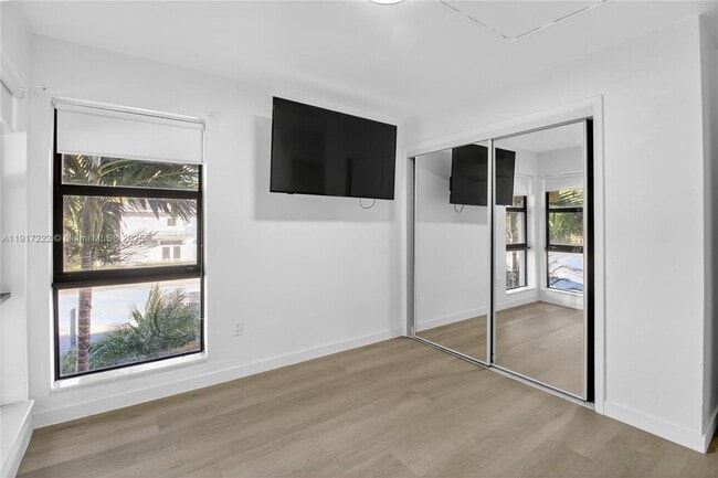 Building Photo - 1600 S Le Jeune Rd