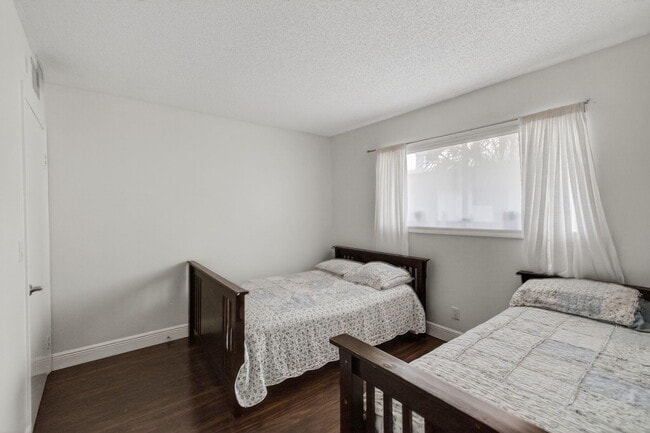 Building Photo - 5220 Las Verdes Cir