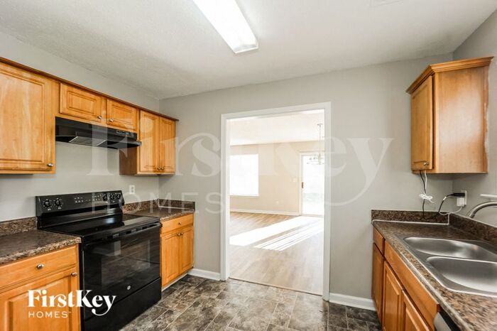 Building Photo - 6222 Hickory Ln Cir