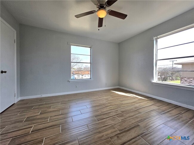 Building Photo - 805 Sissom Rd