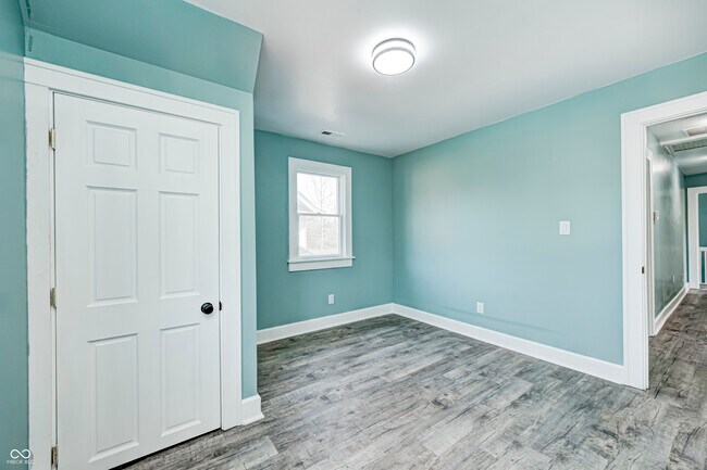 Building Photo - 420 N Irvington Ave