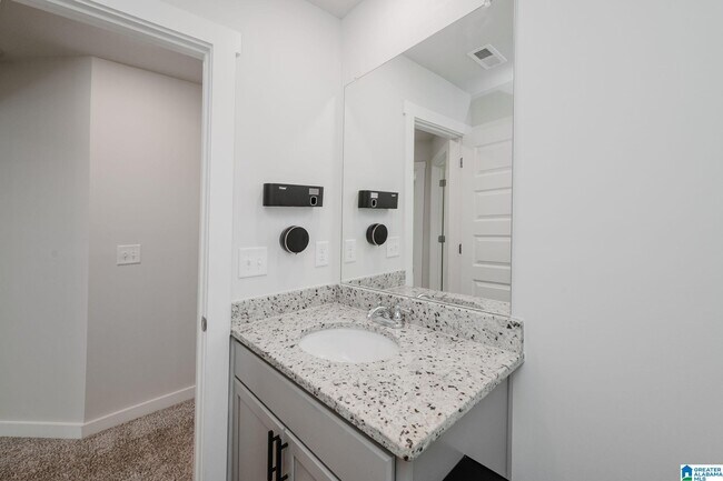 Building Photo - 501 Polo Way