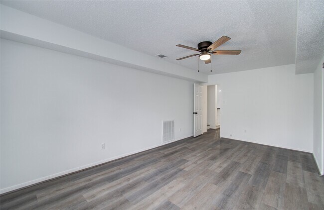 Building Photo - 2106 Spyglass Dr