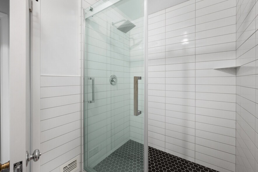 Bathroom - 19425 Van Aken Blvd