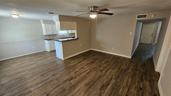Building Photo - 5731 W Airport Blvd