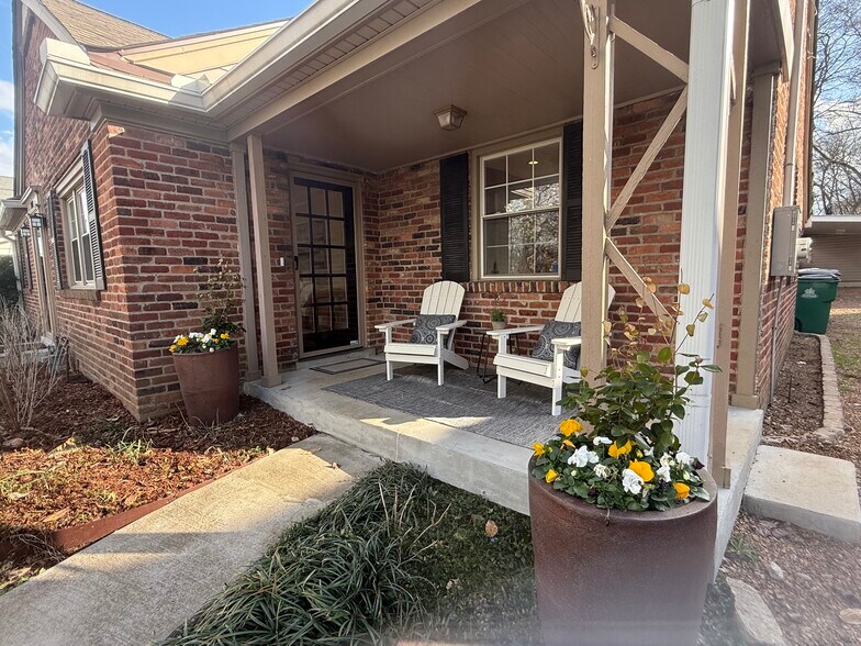 Building Photo - 1417 Clifton Ln