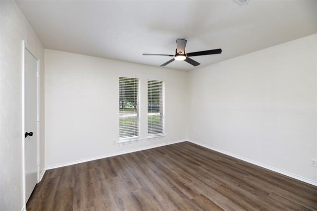 Building Photo - 2621 Pinehurst Dr