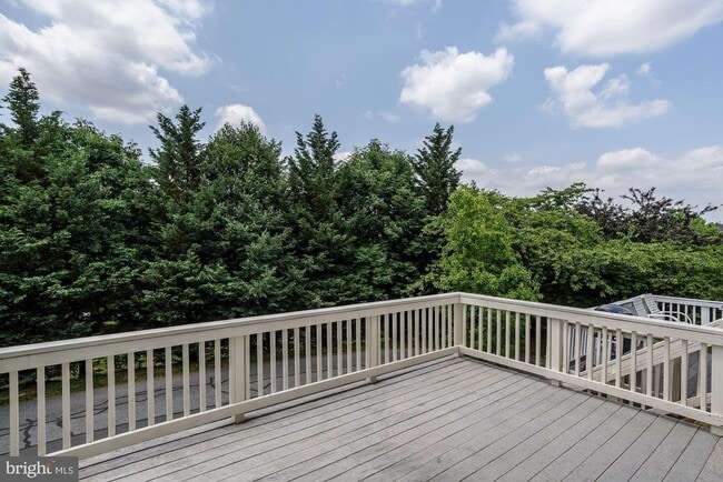 Building Photo - 122 Elmcroft Blvd