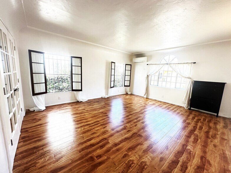 Building Photo - 1607 S Sierra Bonita Ave