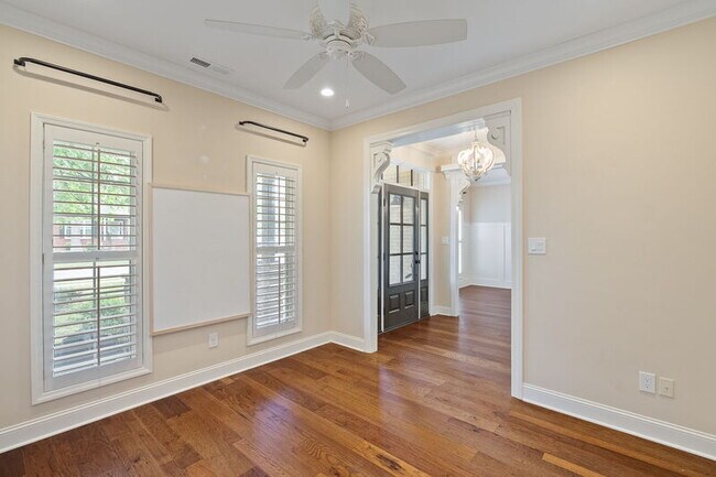 Building Photo - 162 Freedom Way