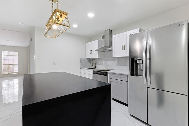 Building Photo - 6814 Loch Langham Dr