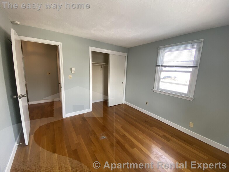 Building Photo - 92 Sylvia St