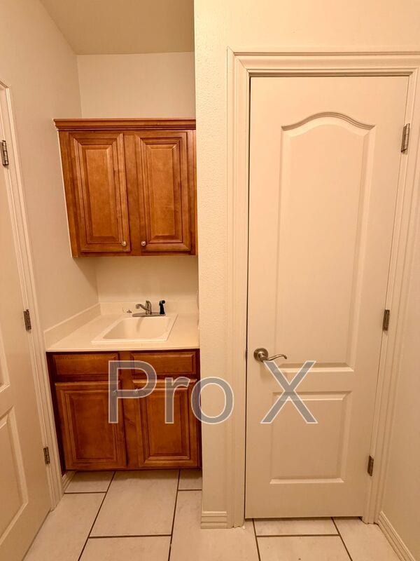 Building Photo - 1500 NE Dysart Woods Ln