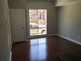 Building Photo - 1806 Frankford Ave