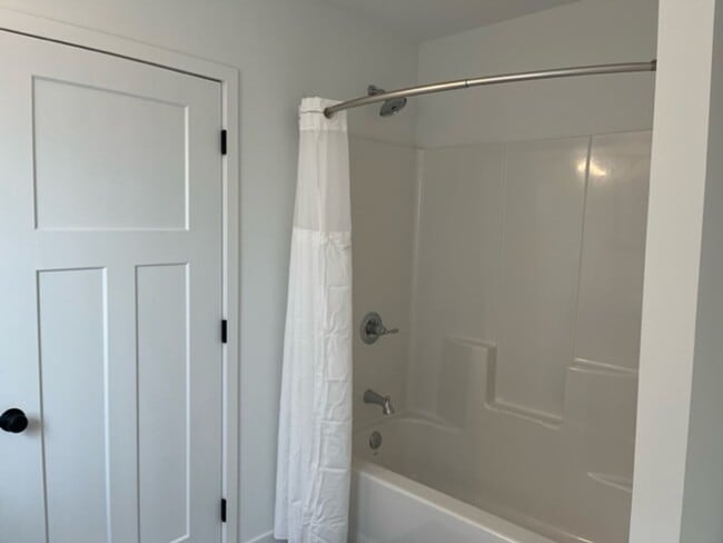 Building Photo - Cool 2 Bed House In Central COMO!