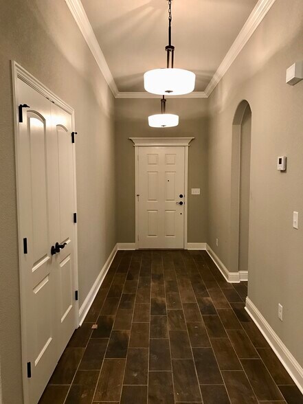 Building Photo - 3761 Barton Spring St