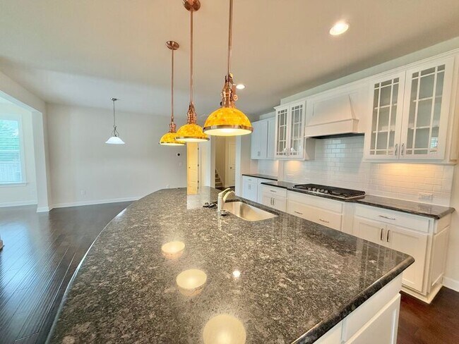 Building Photo - 2013 Ernesto Ln