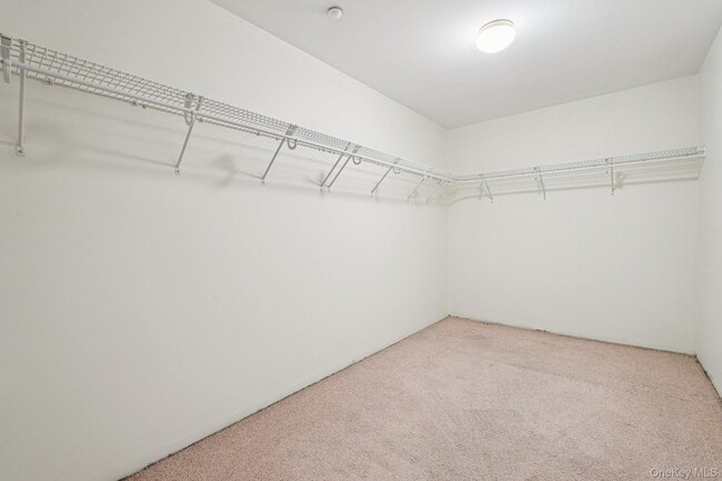 Building Photo - 2 Leeward Dr