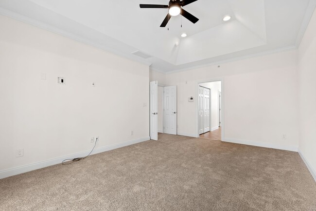 Building Photo - Spacious 3-Bedroom Townhome in Prime Ralei...