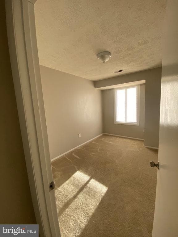 Building Photo - 7 Mooring Ct