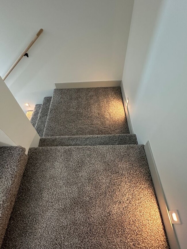 Building Photo - BRAND NEW 4 BED 3 BATH in WAYNESVILLE