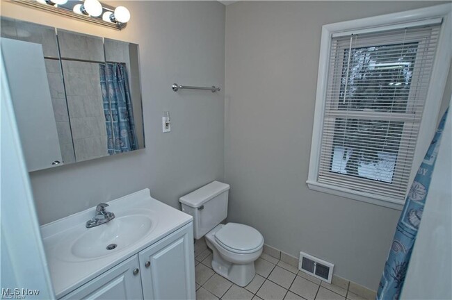 Building Photo - 4537 Birchwold Rd