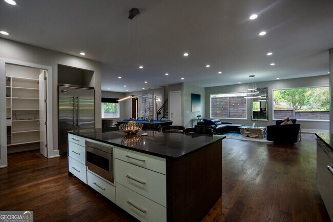 Building Photo - 1099 Vista Trail NE