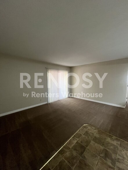 Building Photo - 5026 River Glen Dr