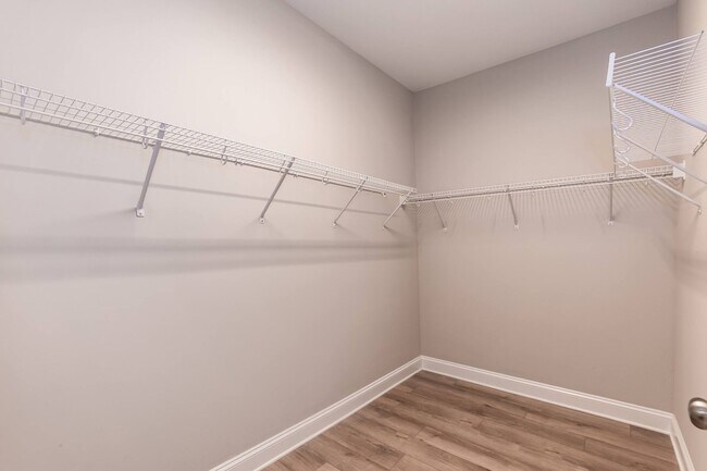 Building Photo - 1014 Greatland Rd