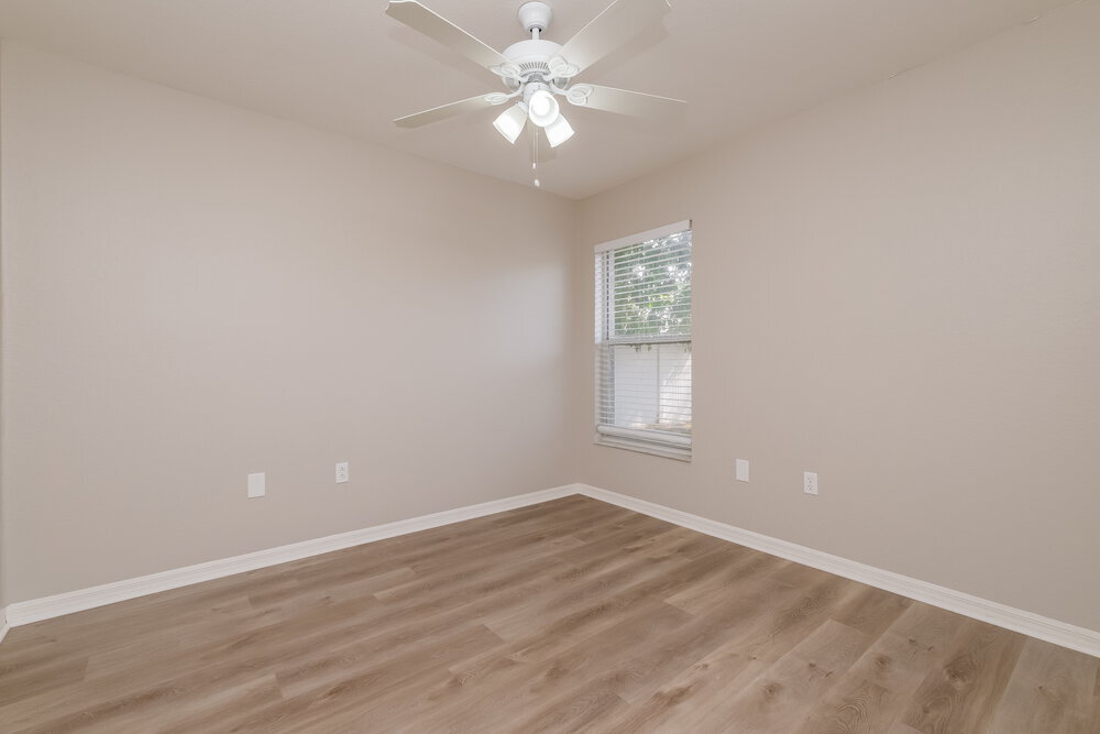 Building Photo - 3720 Hollow Wood Dr