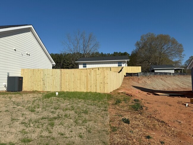 Building Photo - 261 Charlotte Cir